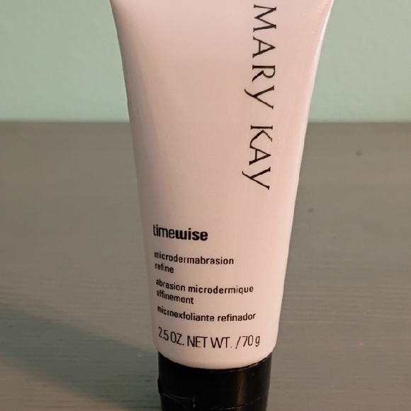 Mary Kay Other - Mary Kay Timewise Microdermabrasion Exfoliator - Classic White